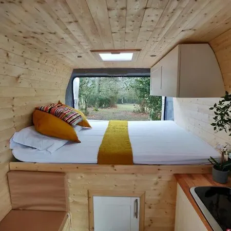 The Happy Camper Кемпинг *